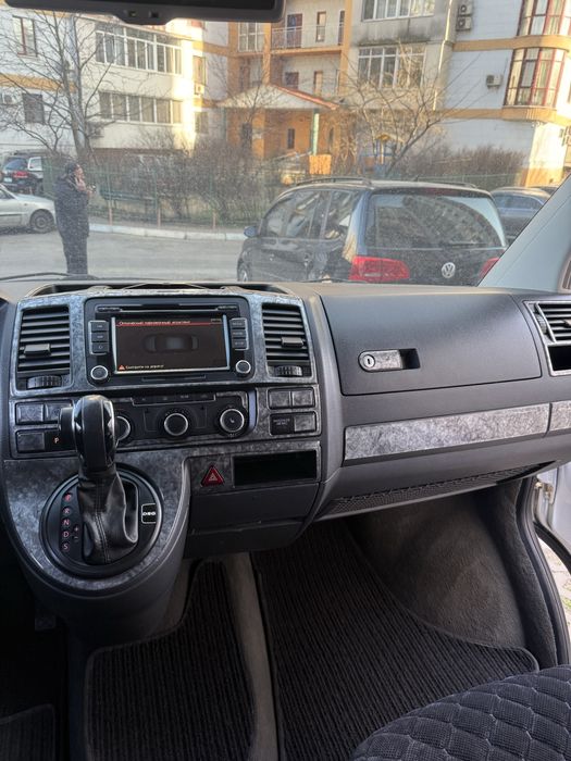 Volkswagen  multivan продам бус от хозяина