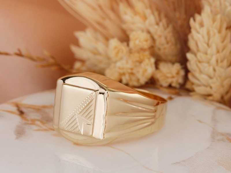 Ładny i stylowy męski sygnet bez oczek PR 585 R 23