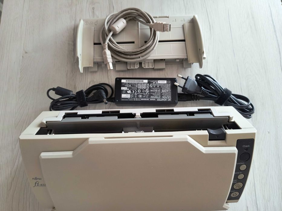 Сканер профессійний Fujitsu fi-6110