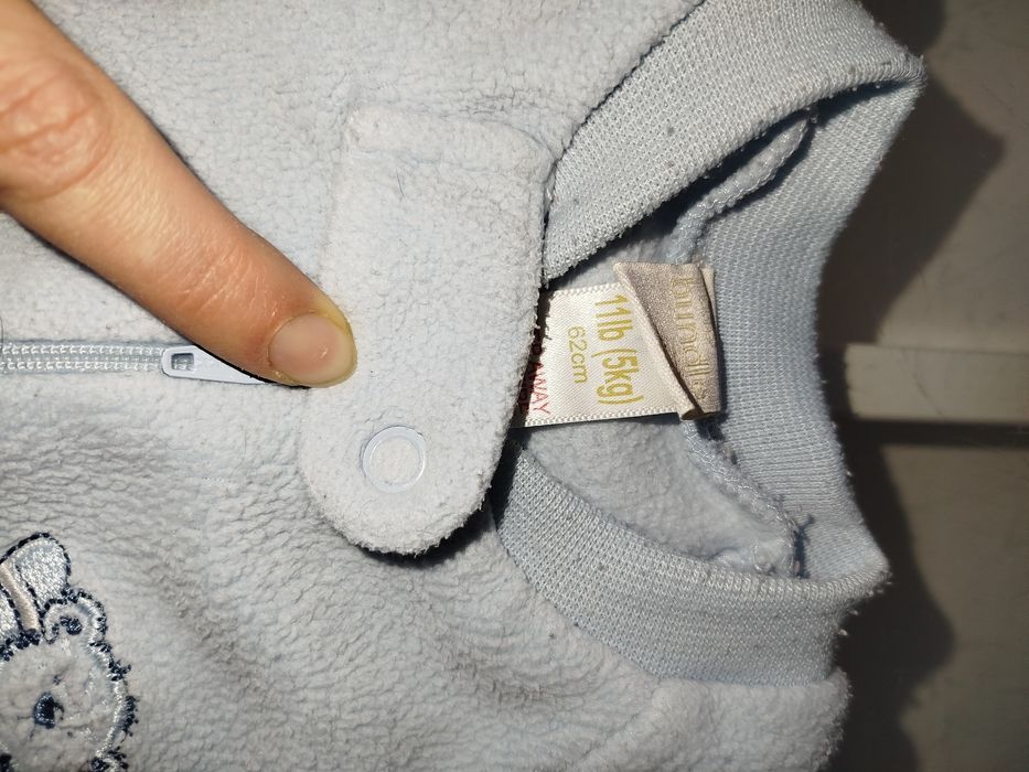 Przyjemny ciepły pajacyk niemowlęcy 62