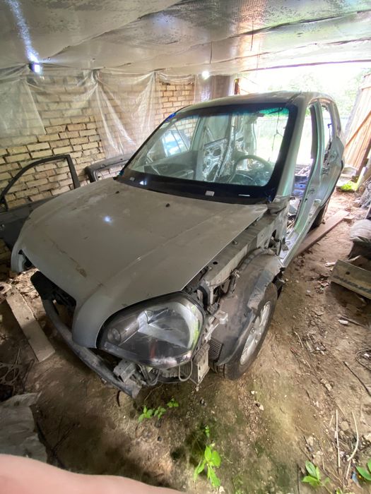 Авто Hyundai Tucson донор або під відновлення