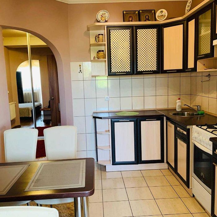 Задається 1 кімнатна квартира в новобудові на Озерній.