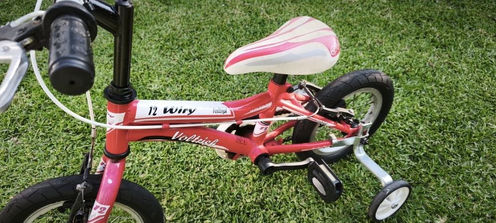 Bicicleta com rodinhas criança