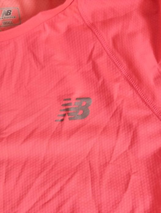 T-shirt de desporto New Balance para mulher - Tam. S
