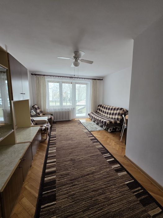 Kawalerka do wynajęcia w centrum z balkonem