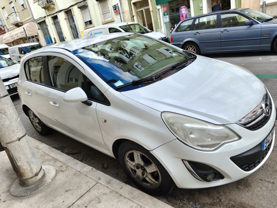 Opel Corsa 2012 Diesel em excelente estado.