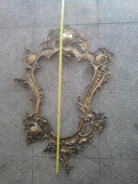 moldura de espelho em latão