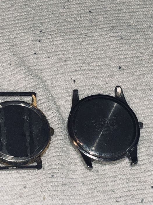 2 zegarki casio i ruski