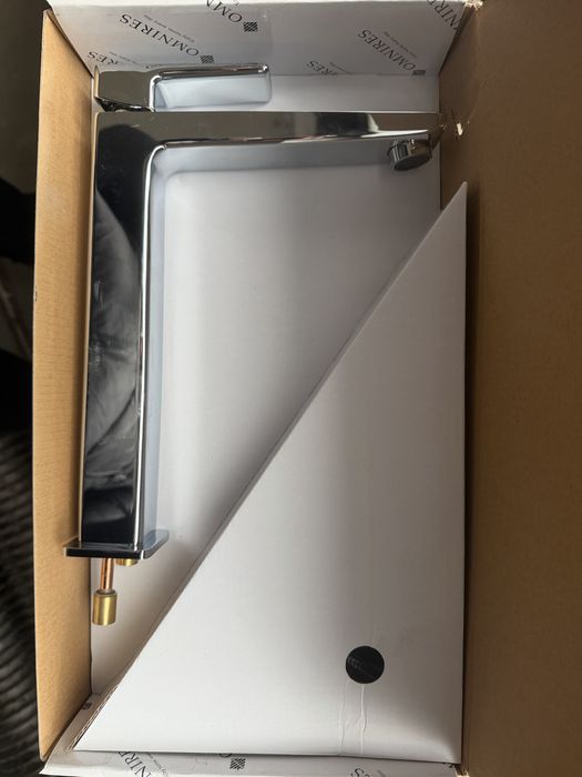 Bateria umywalkowa nablatowa OMNIRES - 2 sztuki