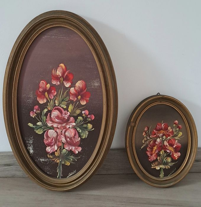 Conjunto 2 quadros antigos pintados a mão, oleo s/ madeira