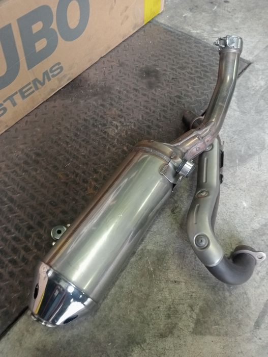 Escape  original  Suzuki LTR 450