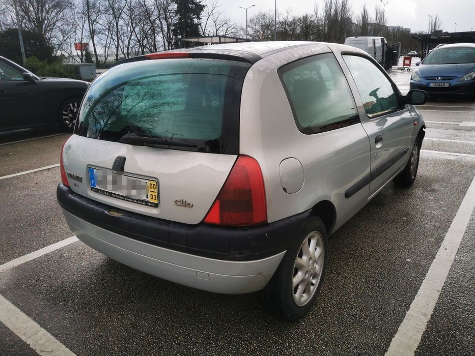 Renault Clio Van 1.9d (2 Lugares) de 2000