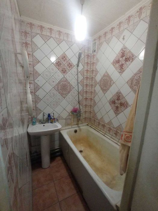 Продам двокімнатну квартиру на Салтівці (533м/р)