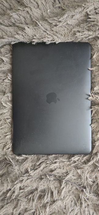 MacBook Pro в хорошем состоянии