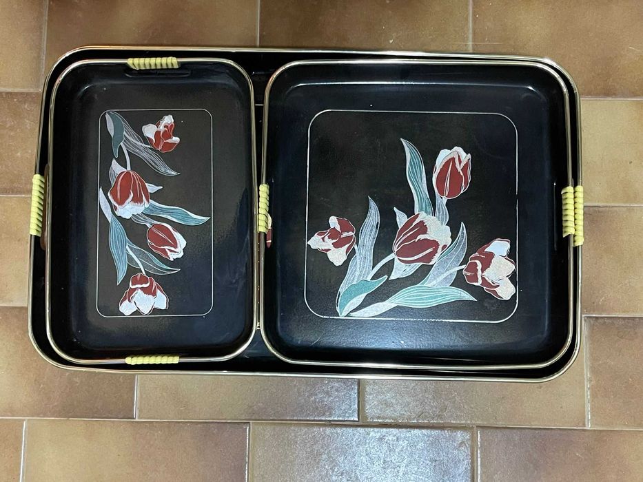 Conjunto de tabuleiros vintage