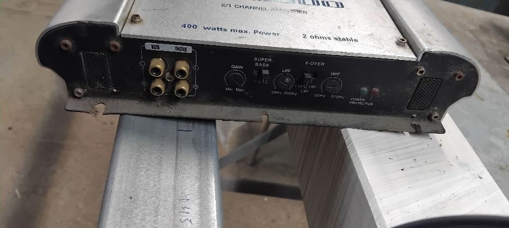 Vendo 2 amplificadores marca Mac áudio.  Com um cabo 4 vias com 10 m