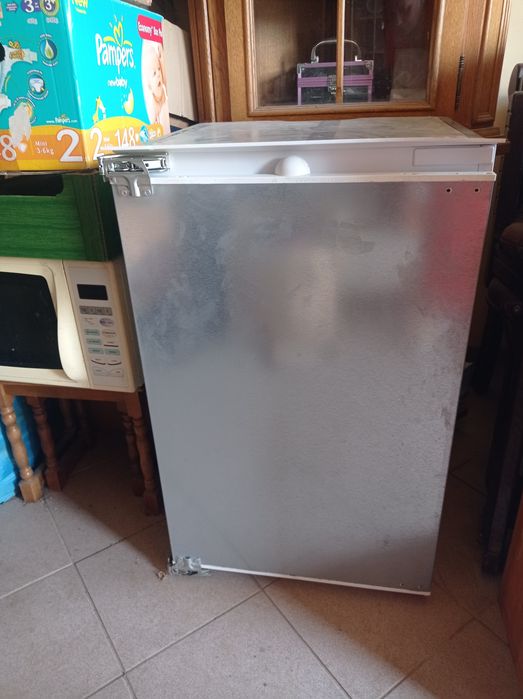 Lodówka do zabudowy Samsung KI18LV50