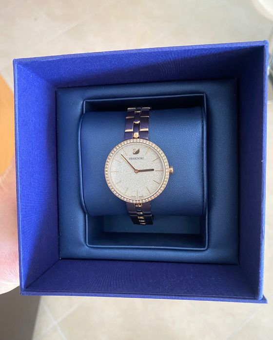 Relógio Swarovski cor champagne