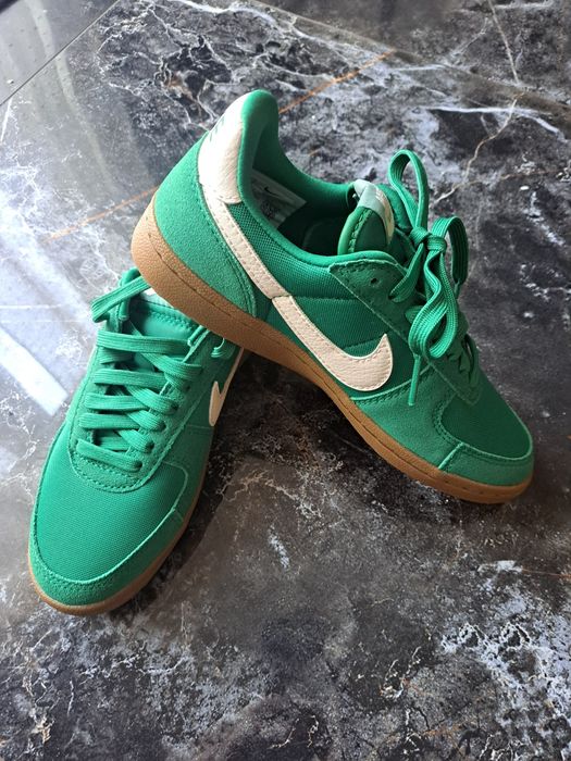 Buty młodzieżowe sportowe