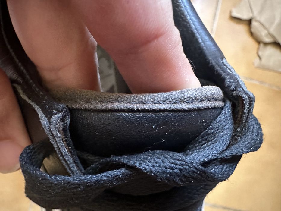 Vans em pele em bom estado