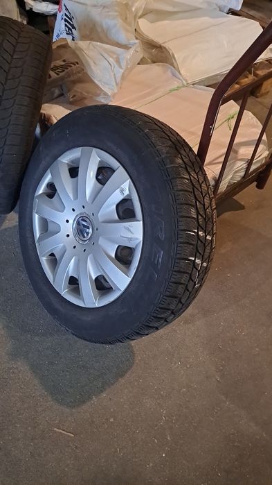 Opony zimowe 195/65 R15