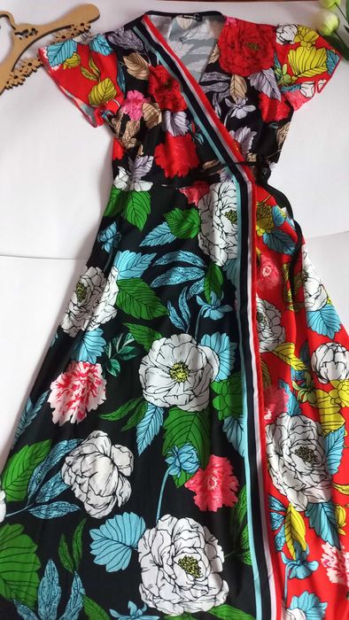 Довга сукня на запах  48 50 розмір нова