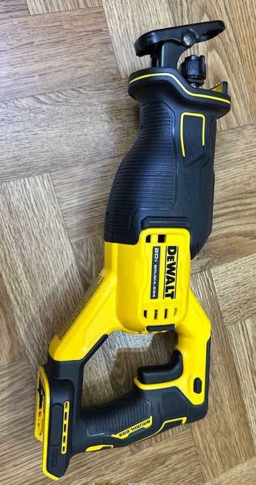 акумуляторний інструмент DeWalt