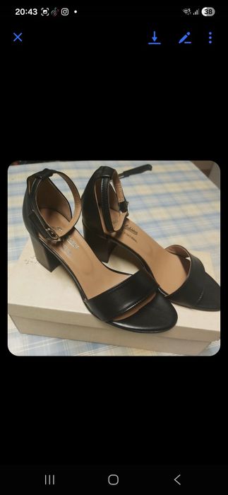 Sandália preta em pele, N.37