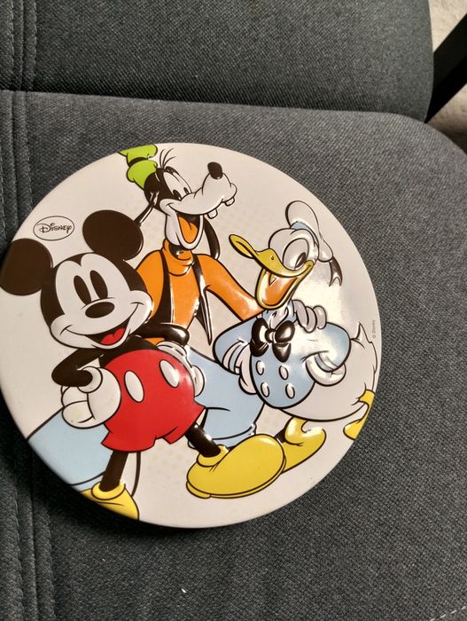 Myszka Miki, kaczor Donald, Goofy Disney opakowanie po czekoladkach