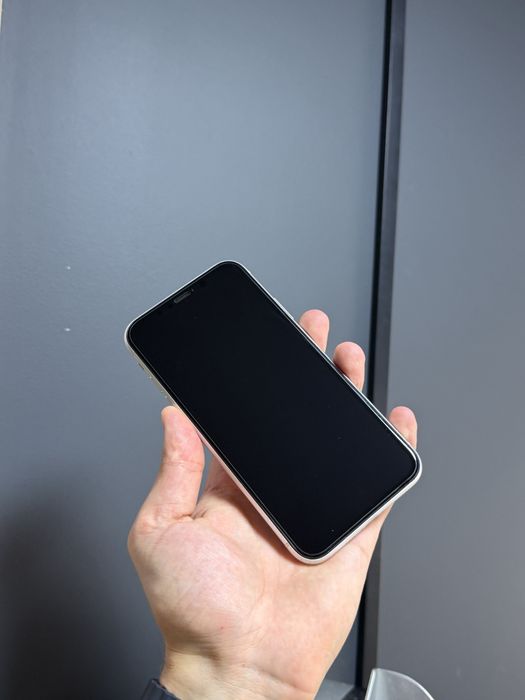 iPhone XR 64Gb White