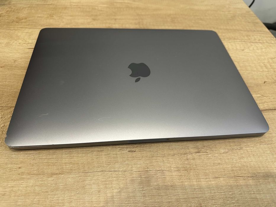 Apple MacBook Pro 13"  i5 16Gb 256Gb