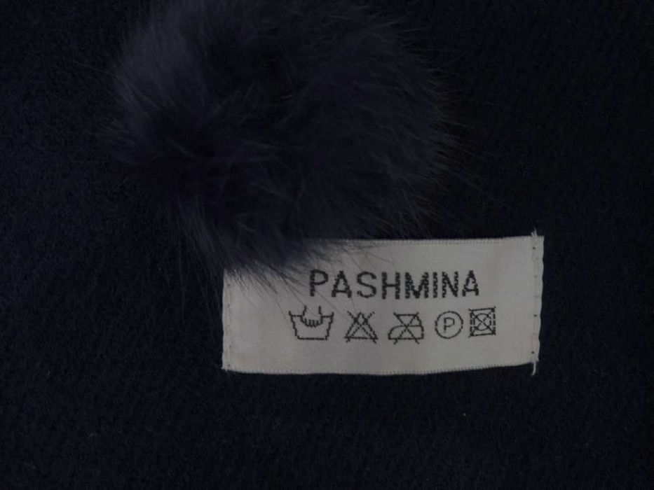 Szal z Wełny Pashmina Duży Zdobiony Wełną Królika Granatowy Kolor