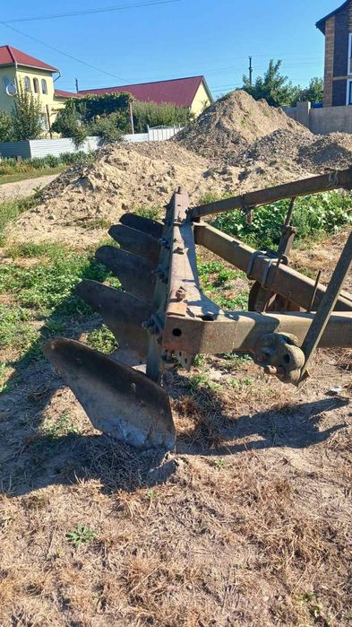 Плуг 5 корпусний