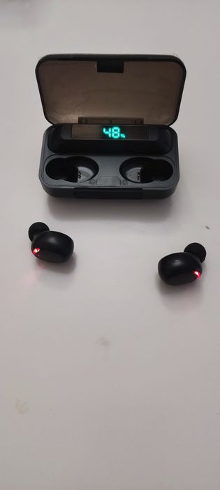 Headphones com power bank