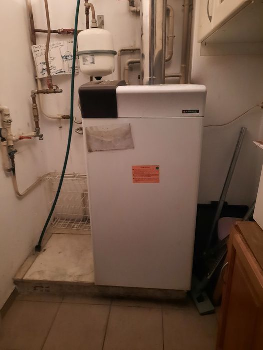 Caldeira a gaz natural  marca frisquet francesa.
