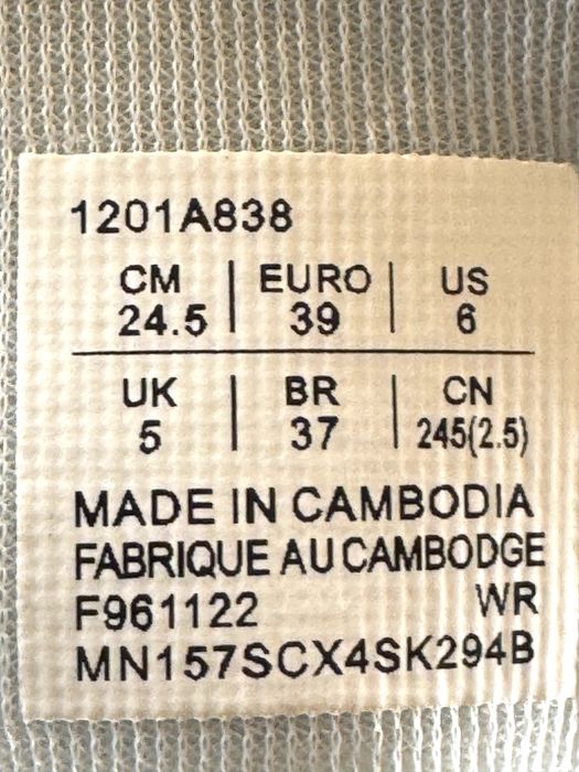 Кроссовки ASICS новые - 38 размер в НАЛИЧИИ