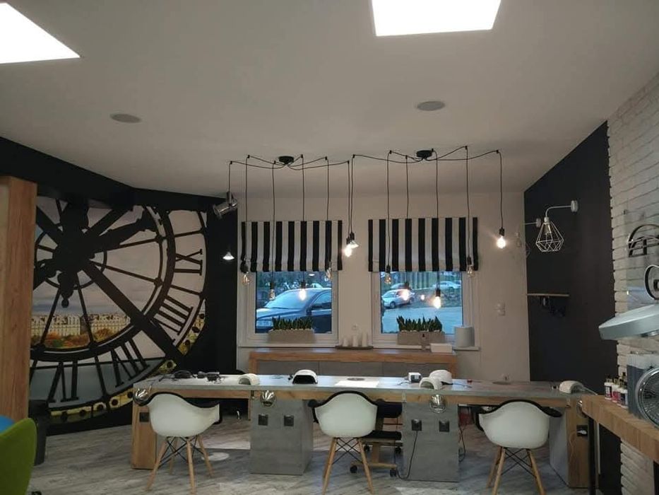 Stanowisko manicure/pedicure/inne zabiegi do wynajęcia. W cenie media.