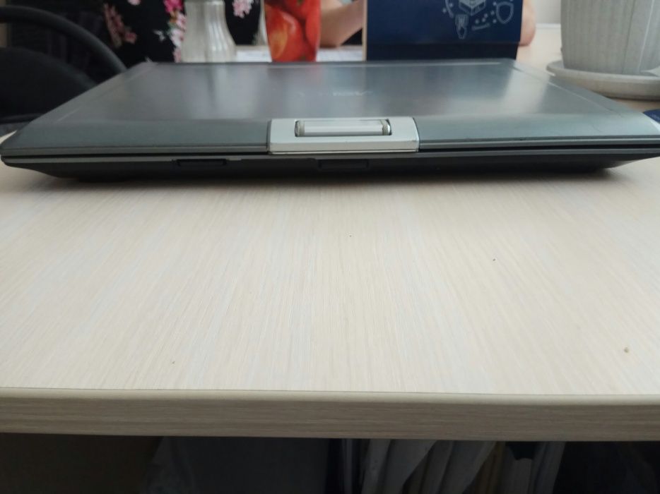 Ноутбук Asus F5VL (не включается)