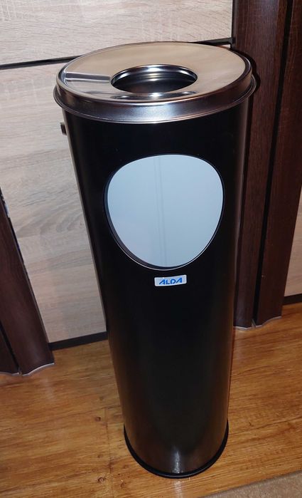 Koszopopielnica Alda Cigarette Pillar/ czarny/stal nierdzewna/połysk