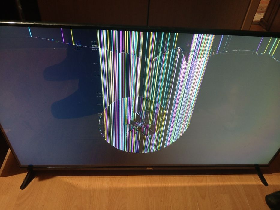 Телевізор Ерго 43 на розборку.