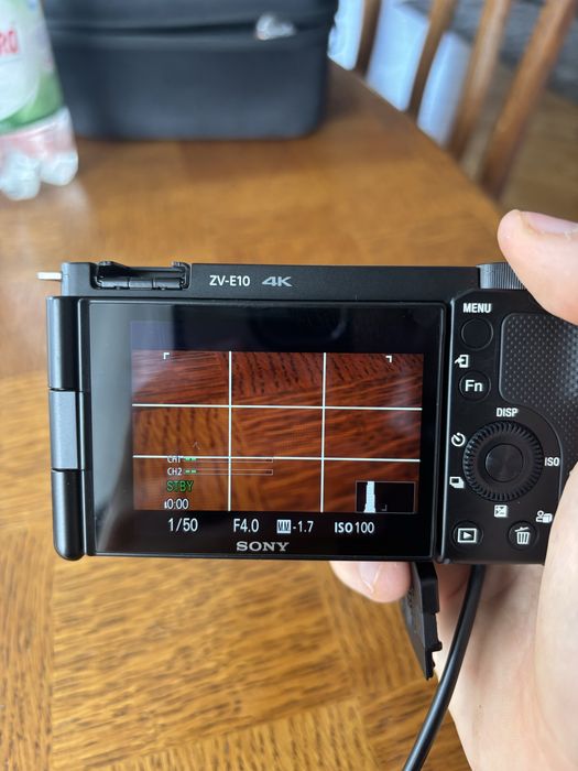 Sony ZV-E10 + E PZ 16-50 mm f/3.5-5.6 OSS