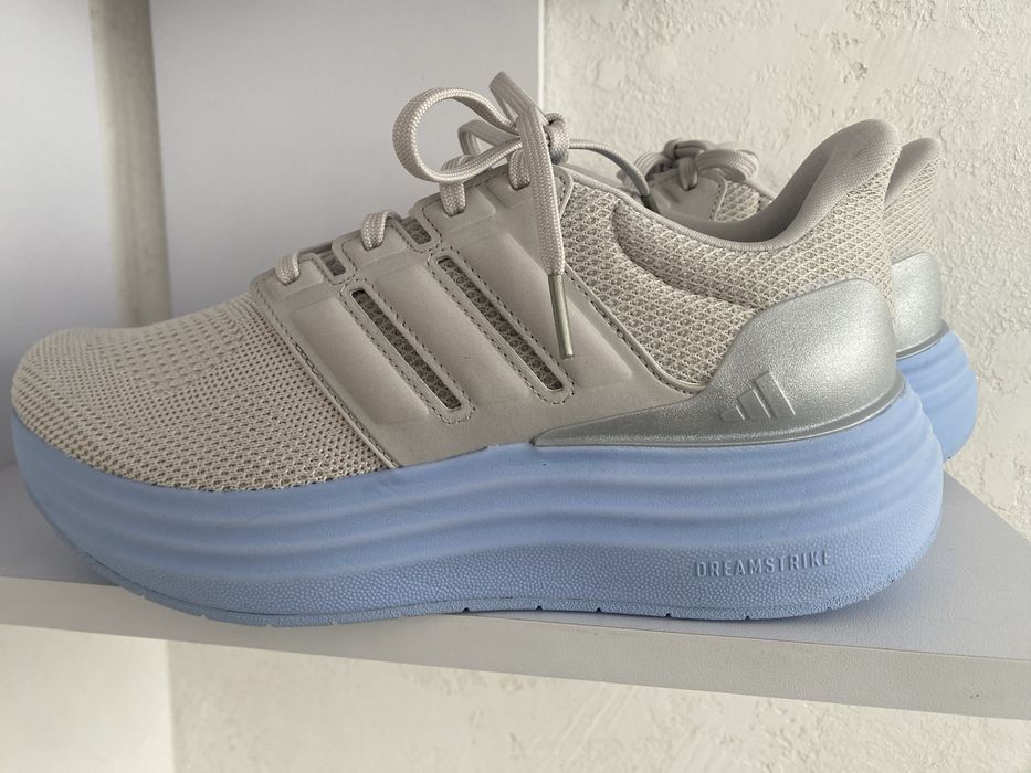 Кроссовки женксие Adidas ULTRADREAM BOLD