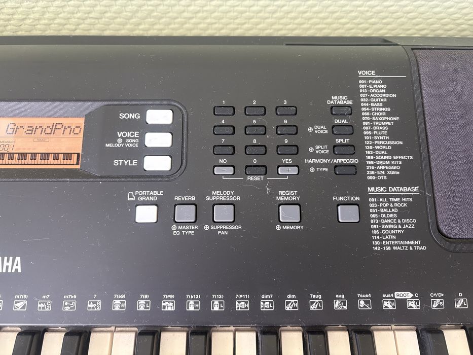 Синтезатор YAMAHA PSR-E363