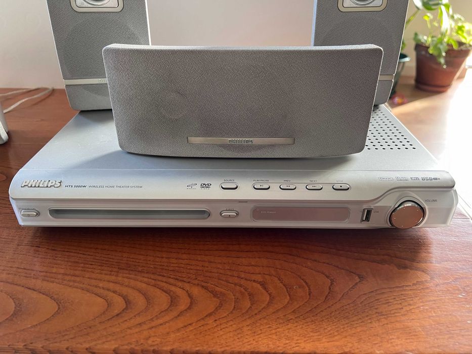Home Cinema Philips 100W com subwoofer (a funcionar 100%) c/ comando64409384836994121