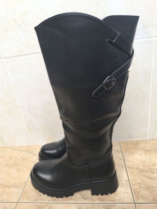 Botas Pretas Novas 38