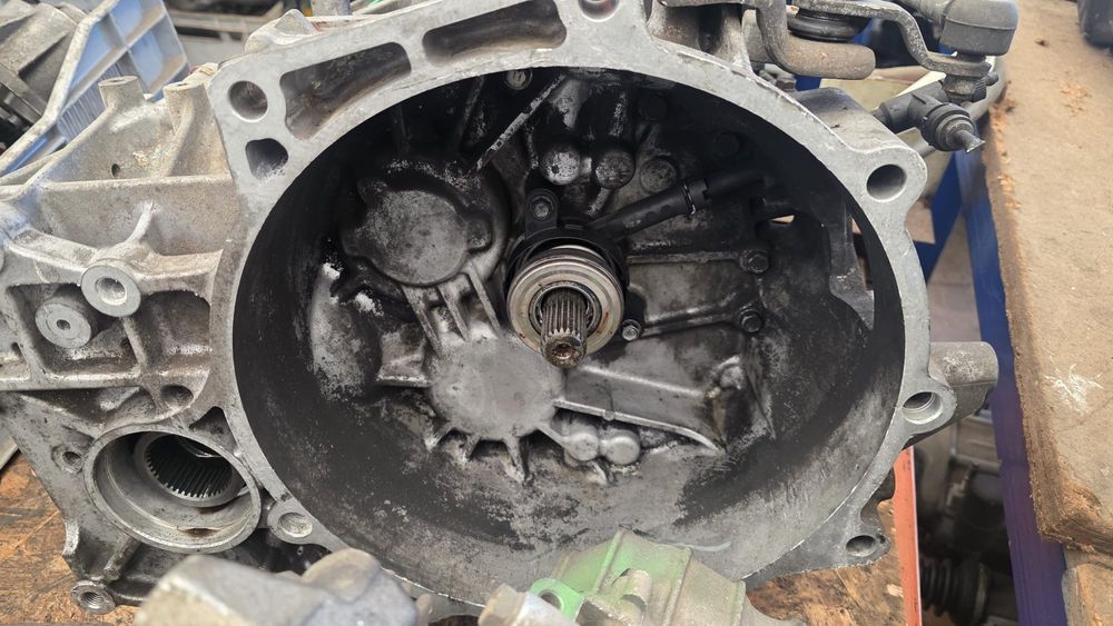 Skrzynia Biegów Manualna  Mitsubishi  Onlander 2,0 diesel 4 x 4