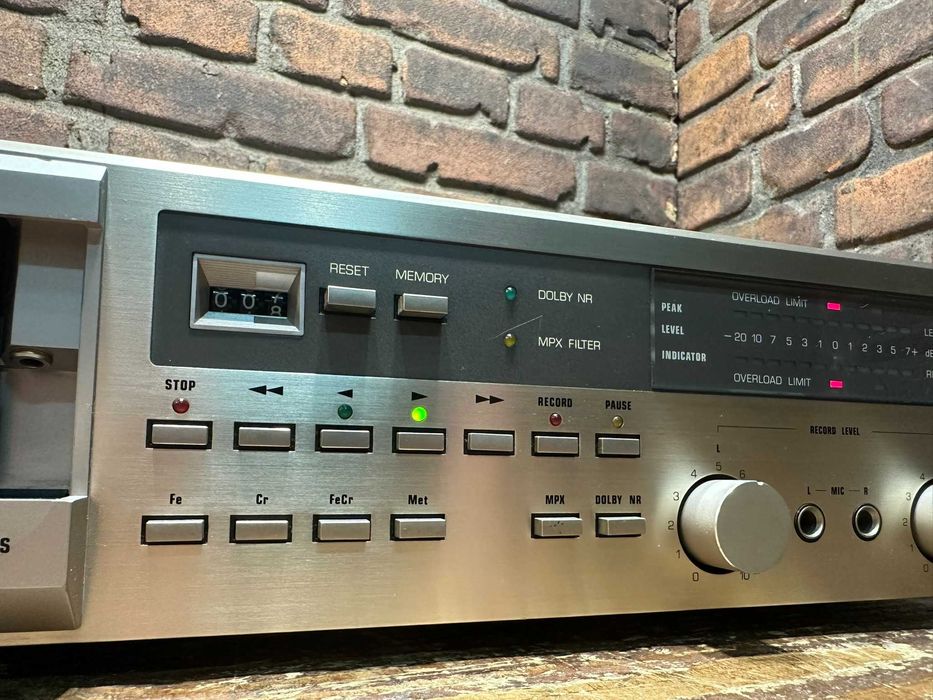 Magnetofon Dual C 828.