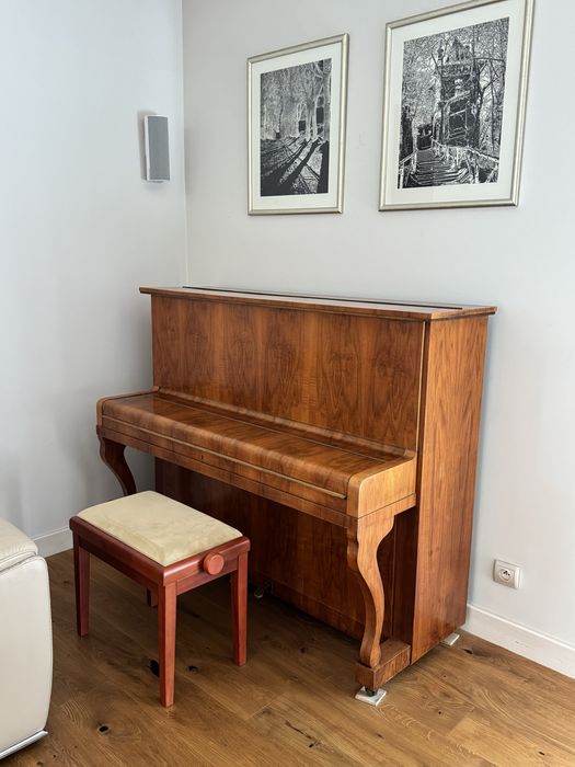Pianino Legnica do nastrojenia