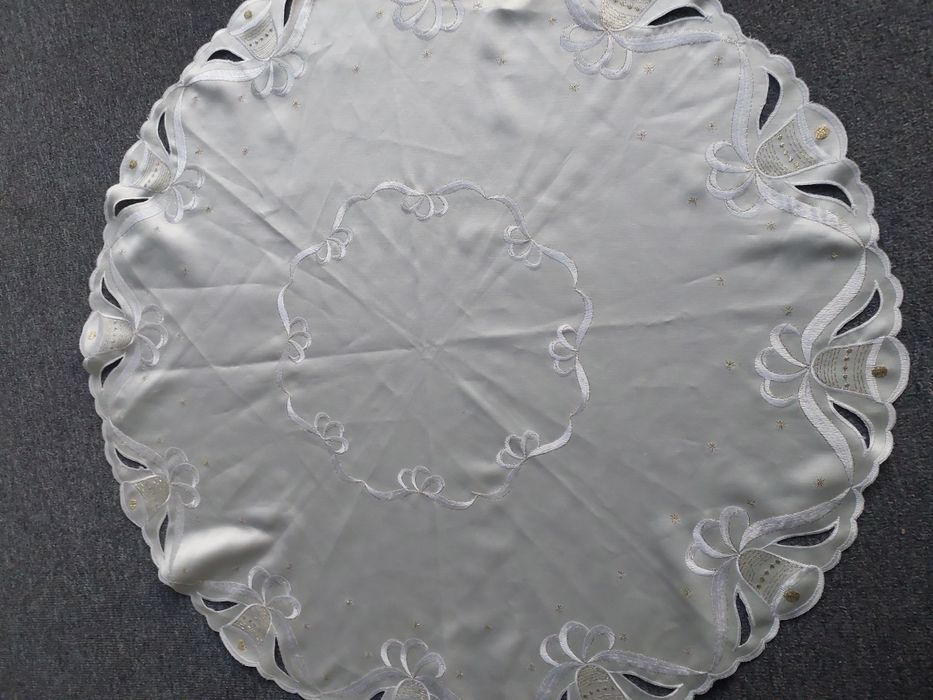 Zlota Serweta swiateczna okrągła sredn.78cm