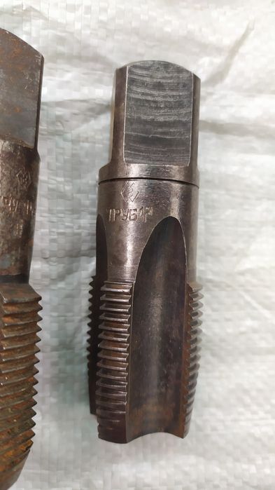 Метчики, мітчики, инструмент для нарезания резьбы